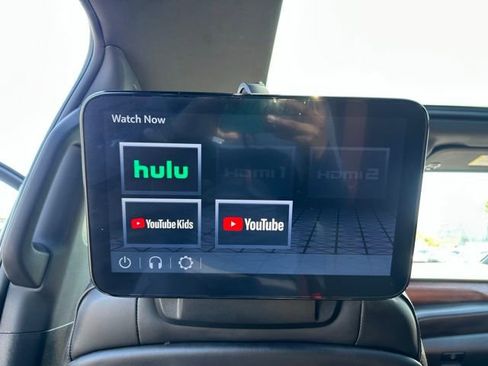 Used 2023 GMC Yukon Denali Ultimate AWD/4WD image 18