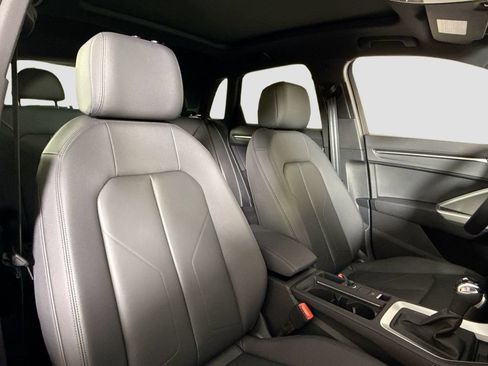 Certified 2025 Audi Q3 2.0T Premium w/ Convenience Package AWD/4WD image 16