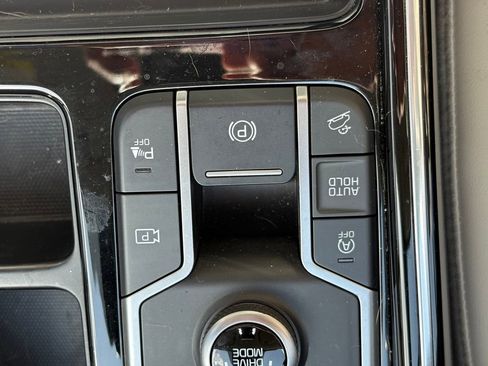 Certified 2023 Kia Sorento SX image 27