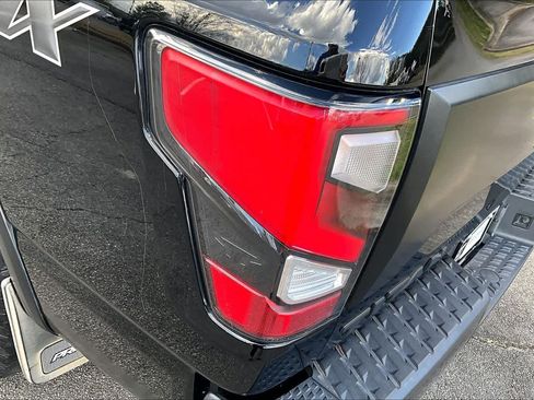 Used 2021 Nissan Titan PRO-4X w/ Pro-4x Convenience Package image 27