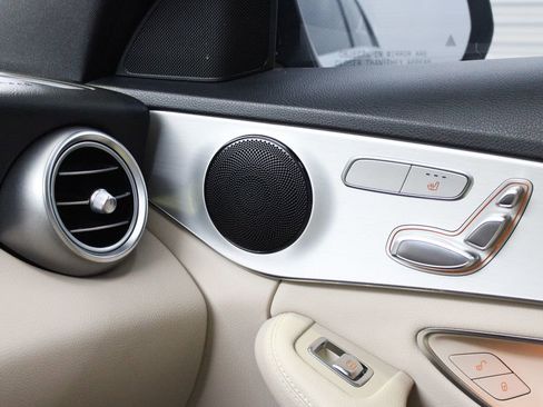 Used 2020 Mercedes-Benz C 300 Sedan image 34