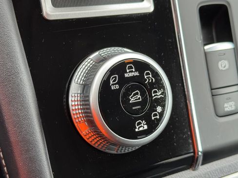 Used 2024 Mitsubishi Outlander SE AWD/4WD image 35