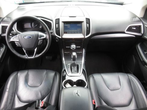 Used 2017 Ford Edge Titanium image 11