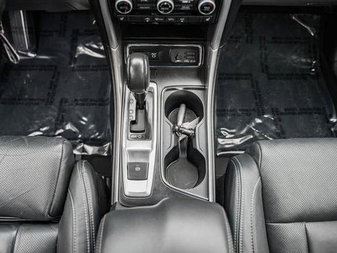 Used 2022 Subaru Ascent Limited image 29