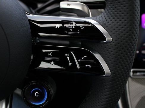 New 2025 Mercedes-Benz GLC 43 AMG 4MATIC image 24