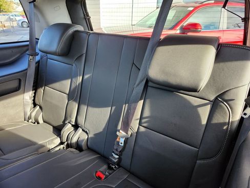 Used 2018 Chevrolet Tahoe LT image 11