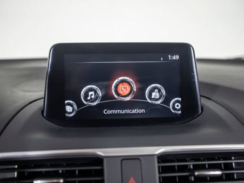 Used 2018 MAZDA MAZDA3 Touring FWD image 27