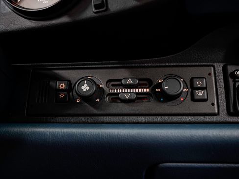 Used 1996 Porsche 911 Carrera 4S AWD/4WD image 14