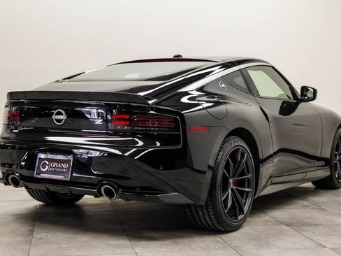 Used 2024 Nissan Z Performance w/ Floor Mat Package RWD image 12