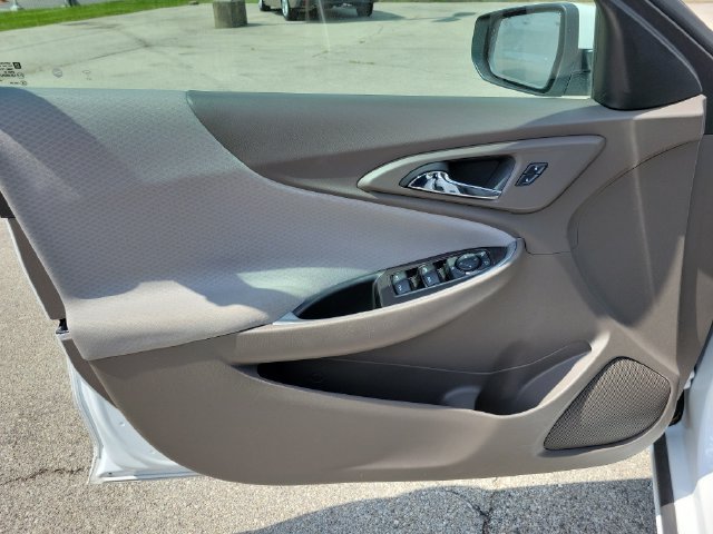 Used 2025 Chevrolet Malibu LT FWD image 21