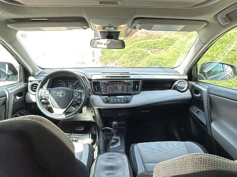 Used 2017 Toyota RAV4 XLE image 30