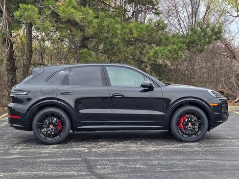 New 2025 Porsche Cayenne S image 7