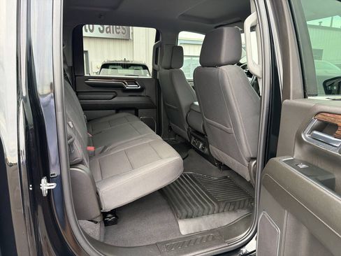 Used 2024 GMC Sierra 2500 SLE w/ SLE Value Package AWD/4WD image 18