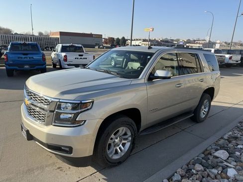 Used 2015 Chevrolet Tahoe LT image 3