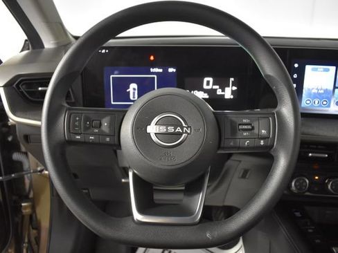 Certified 2025 Nissan Kicks SV AWD/4WD image 13