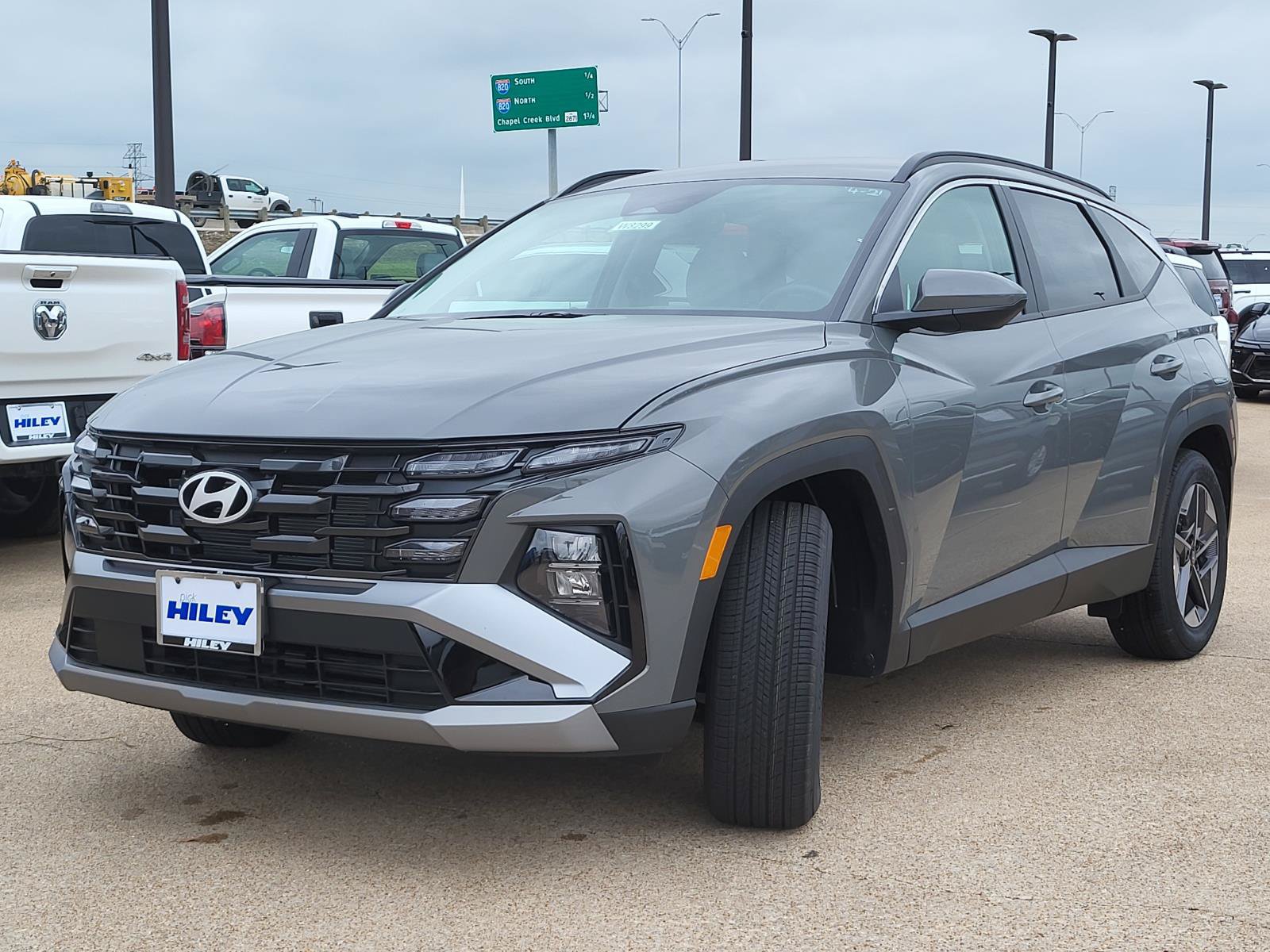New 2026 Hyundai Tucson SEL FWD image 2