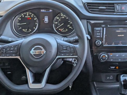 Used 2020 Nissan Rogue Sport S FWD image 11