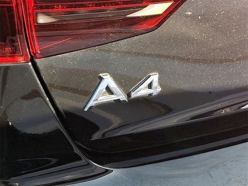 Used 2023 Audi A4 2.0T Premium w/ Convenience Package image 29