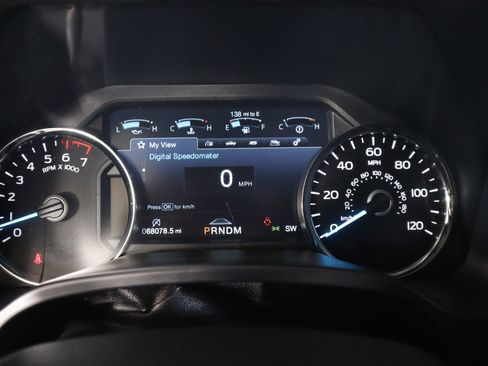 Used 2019 Ford F150 Platinum w/ Equipment Group 701A Luxury image 4