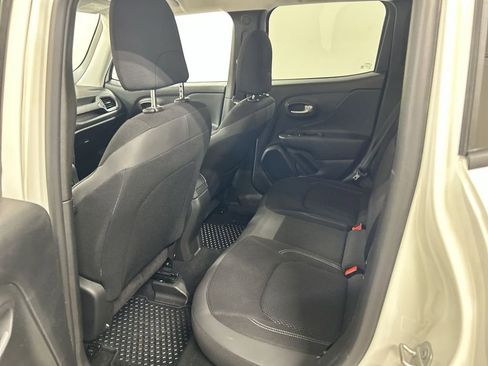 Used 2023 Jeep Renegade Latitude w/ Premium Group AWD/4WD image 20