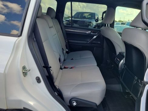 Used 2023 Lexus GX 460 w/ Black Line Special Edition AWD/4WD image 28