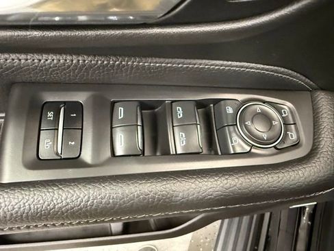 Used 2021 GMC Yukon Denali w/ Denali Ultimate Package AWD/4WD image 11