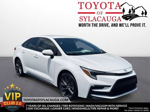 Used 2026 Toyota Corolla SE FWD image 1