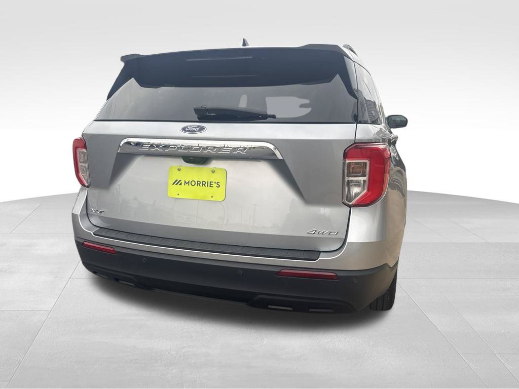 Used 2023 Ford Explorer XLT AWD/4WD image 9