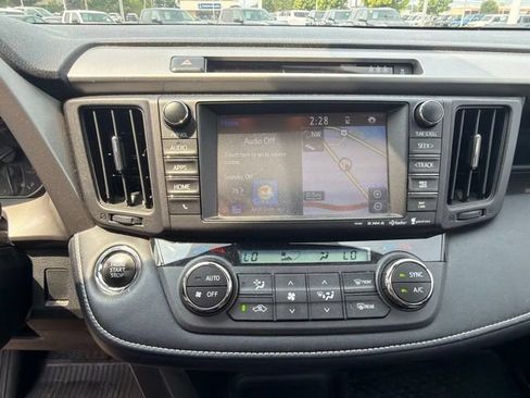 Used 2018 Toyota RAV4 XLE AWD/4WD image 24