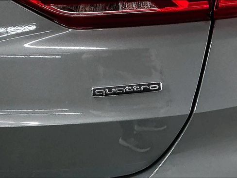 Used 2023 Audi Q3 2.0T Premium w/ Black Optic Sport Package image 11