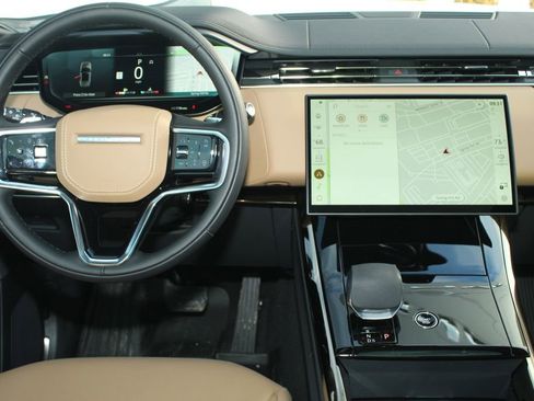 New 2026 Land Rover Range Rover Sport SE image 4