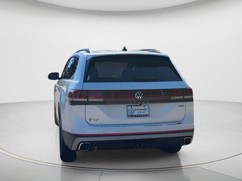 New 2026 Volkswagen Atlas Peak Edition AWD/4WD image 7