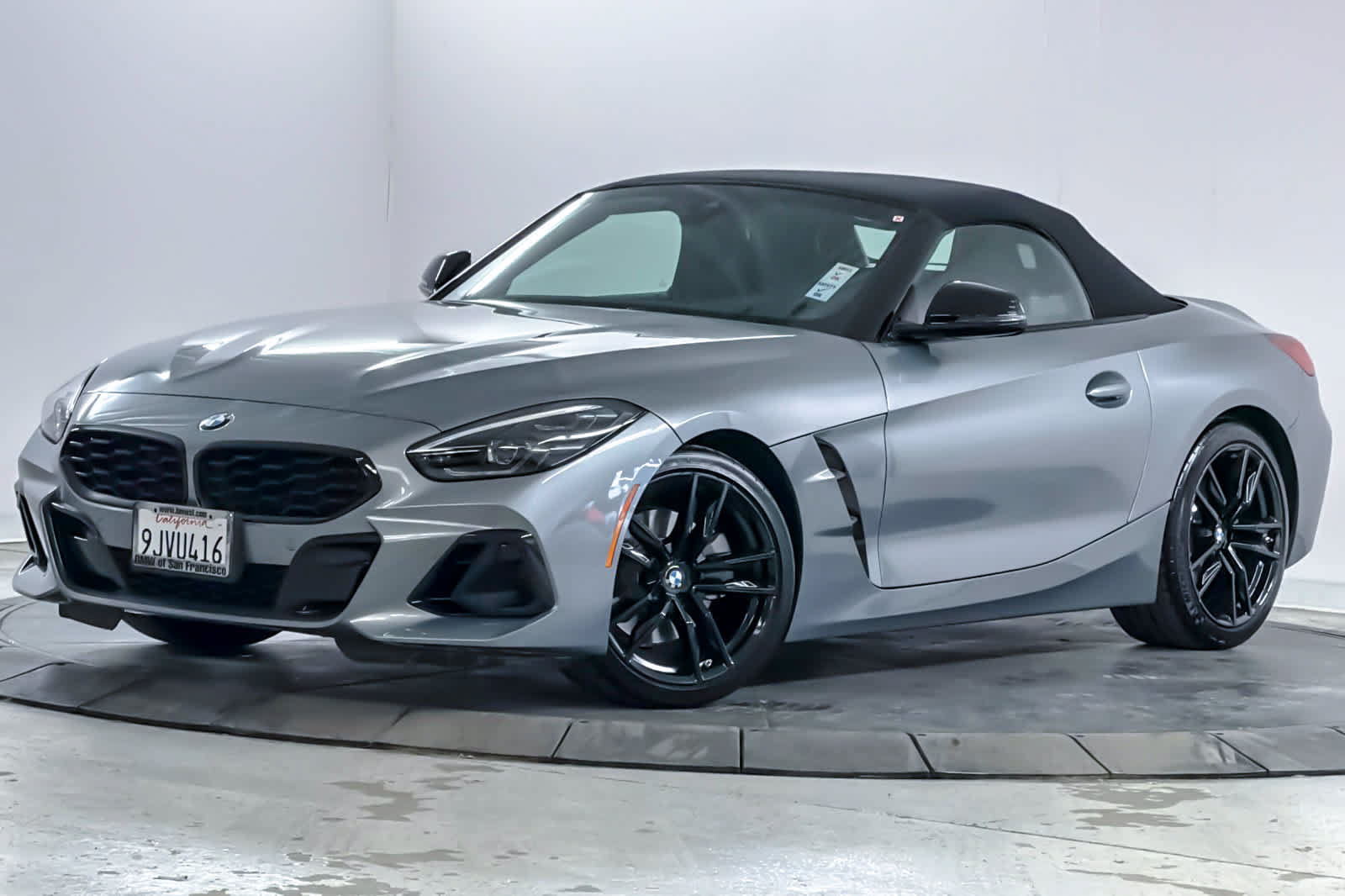 Used 2024 BMW Z4 sDrive30i w/ Shadowloine Package RWD image 9