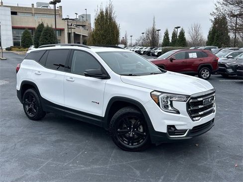 Used 2022 GMC Terrain AT4 w/ Infotainment Package II image 2