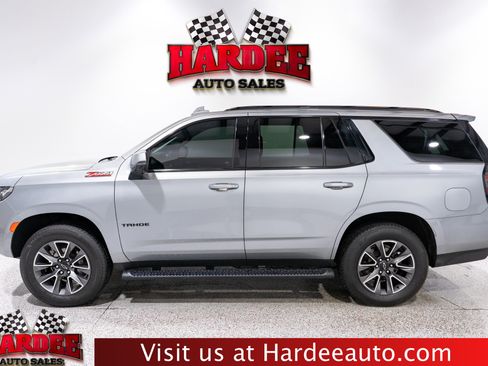 Used 2024 Chevrolet Tahoe Z71 w/ Luxury Package AWD/4WD image 1