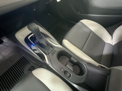 Certified 2025 Toyota Corolla LE FWD image 21