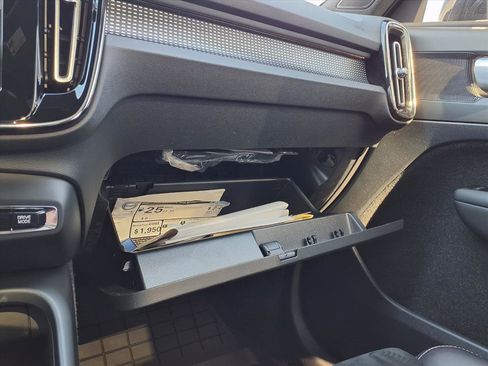 Used 2021 Volvo XC40 T5 R-Design w/ Advanced Package image 34