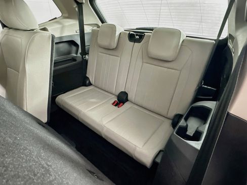 Used 2023 Volkswagen Tiguan SE FWD image 27