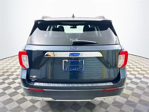 Used 2022 Ford Explorer XLT w/ Equipment Group 202A image 4