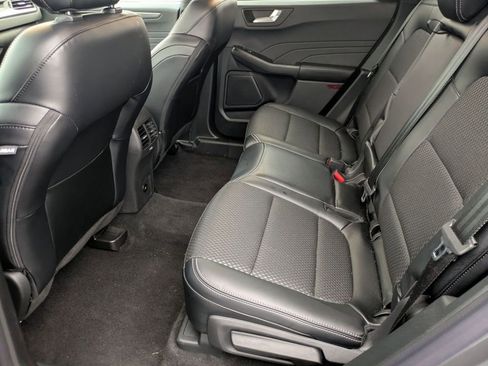 New 2024 Ford Escape SE image 42