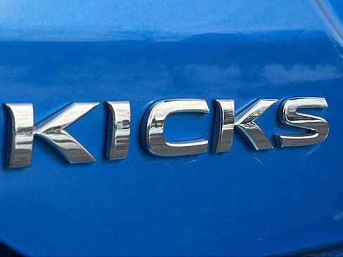 Used 2021 Nissan Kicks SV image 28