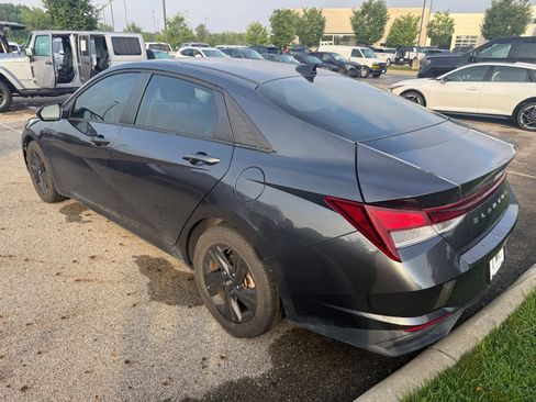 Used 2021 Hyundai Elantra SEL FWD image 7