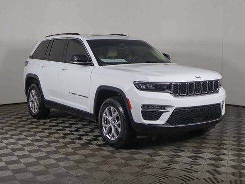 Used 2022 Jeep Grand Cherokee Limited AWD/4WD image 64