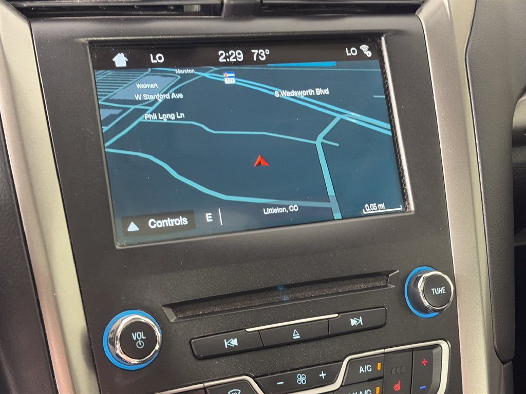 Used 2018 Ford Fusion SE w/ Equipment Group 602A FWD image 19