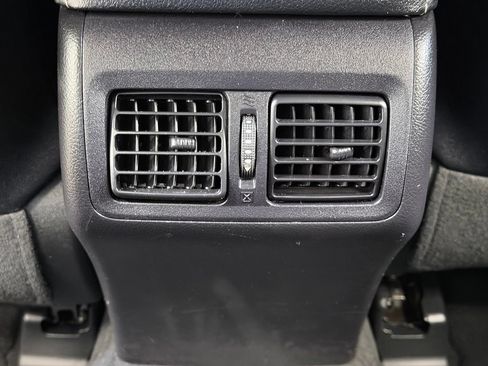 Used 2017 Toyota Camry XLE FWD image 23