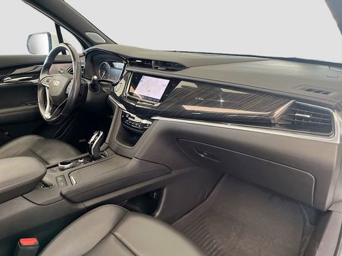 Used 2021 Cadillac XT6 Premium Luxury image 32