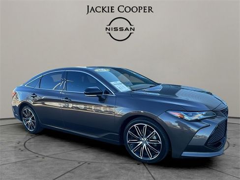 Used 2019 Toyota Avalon Touring image 7