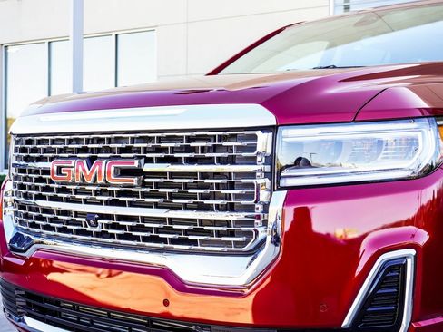 Used 2023 GMC Acadia Denali w/ Denali Ultimate Package image 2