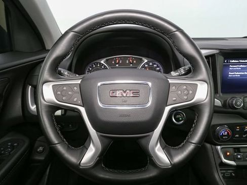 Used 2024 GMC Terrain SLT AWD/4WD image 28