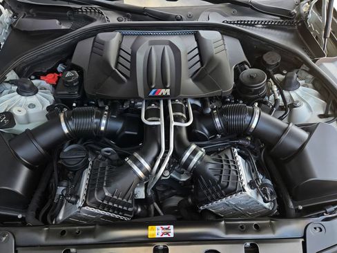 Used 2013 BMW M5 RWD image 38
